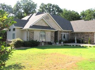 14 Rackwick Ln, Bella Vista, AR 72715