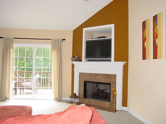 2nd image of 215 Pink Dogwood Ln