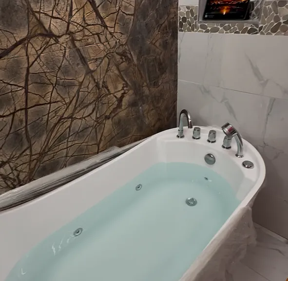 Jet Tub