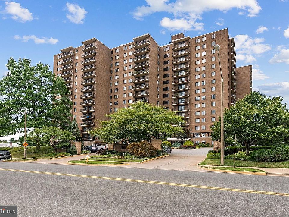 1st image of 200 N Pickett St APT 1513