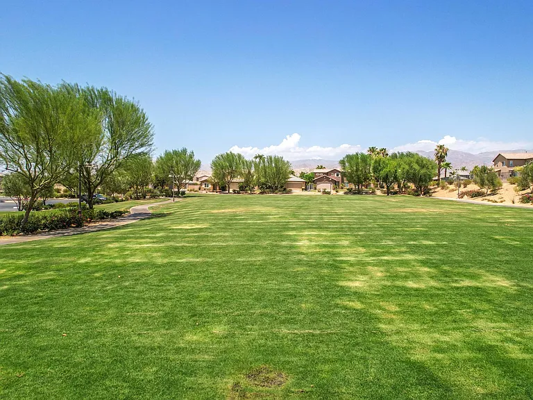 84546 Miliare Ct — Photo 12