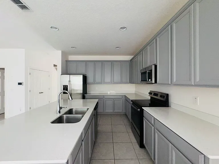 8166 Mosaic Ln — Photo 9