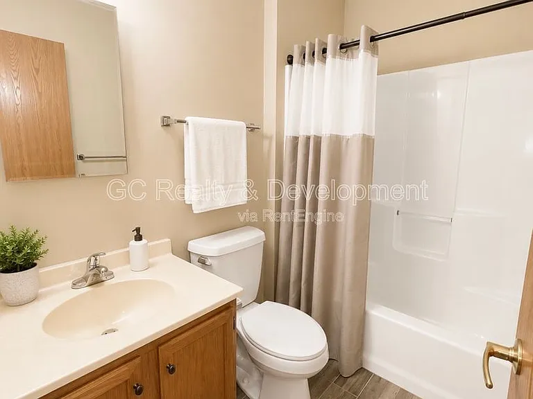 57 E Hattendorf Ave #301 — Photo 5