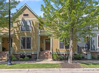 915 Blodgett St SE, Grand Rapids, MI 49506