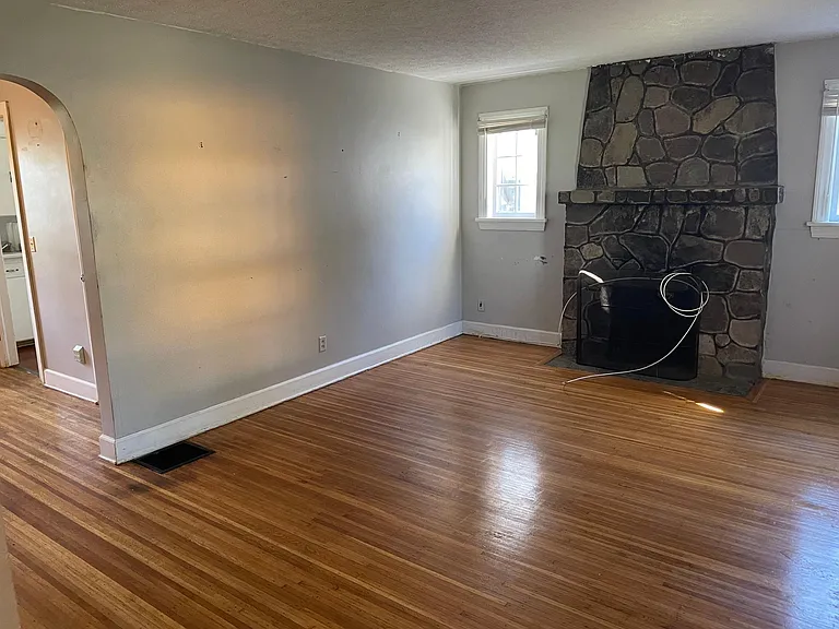 5 Riverview Hts — Photo 2