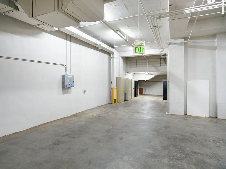1081 Pine St #301 — Photo 49