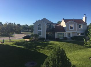 594 Le Parc Cir, Buffalo Grove, IL 60089