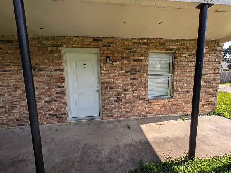 Sullivan Apartment Homes — Photo 36