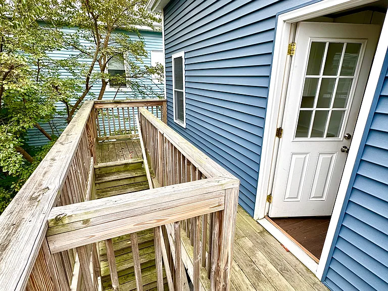 187 Webster Ave #2 — Photo 24