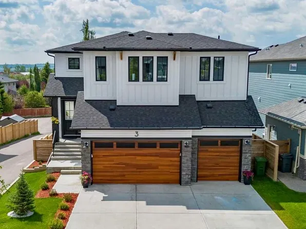 3 N Highwood Dr, Okotoks, AB T1S 5S3