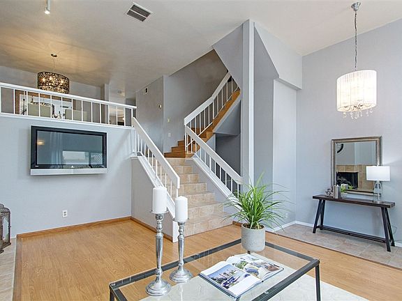 3rd image of 3283 Caminito Eastbluff Unit 194