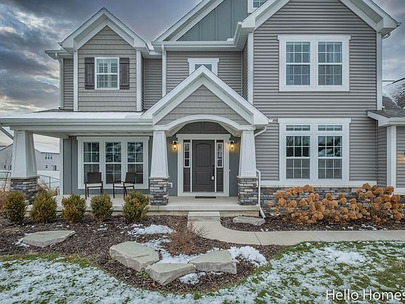 3rd image of 655 Stepping Stone Dr SW
