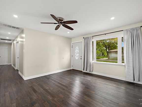 5th image of 6910 Juniper St