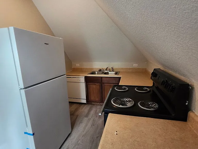 203 W Morrison St — Photo 13