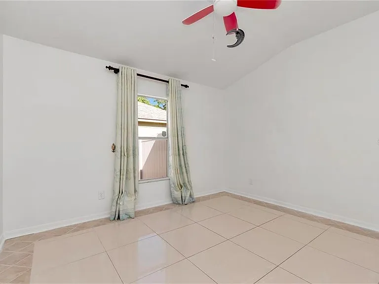 29822 Boyette Oaks Pl — Photo 16