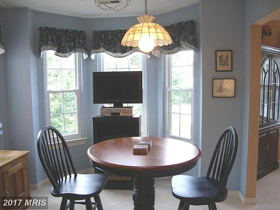 5th image of 202 Burkwood Ct #3D