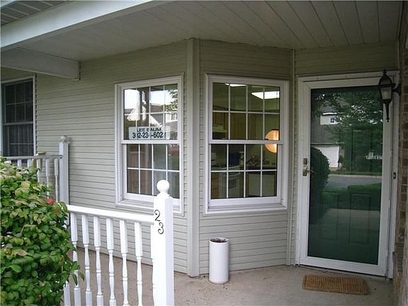 Inviting front entry