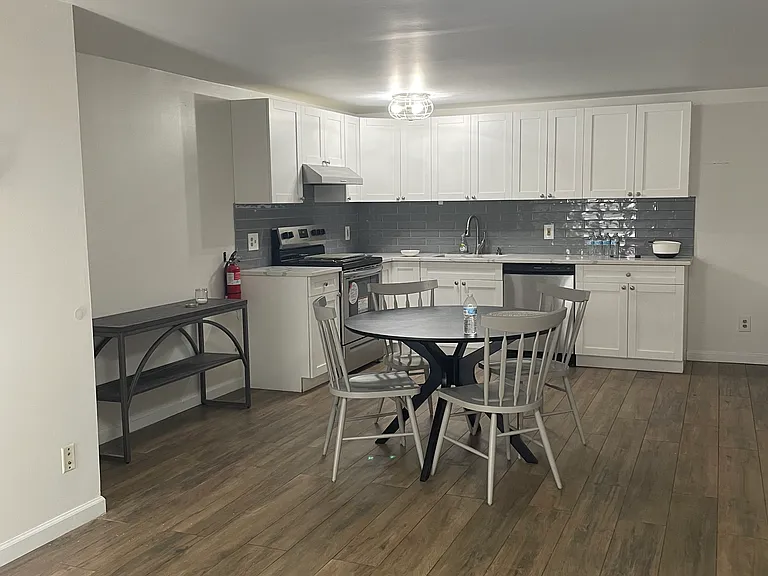 38 Willow Wood Sq — Photo 10