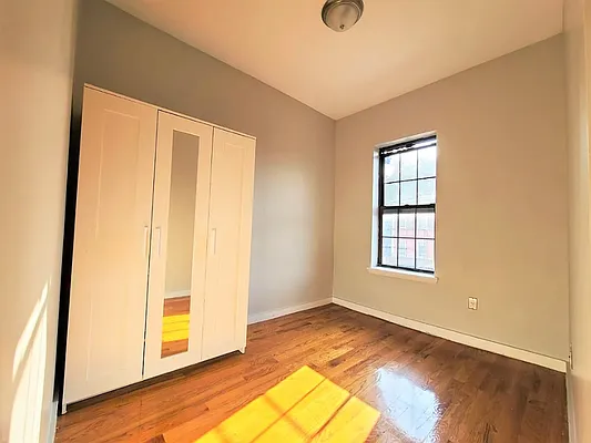 Rented by Voro New York | media 11