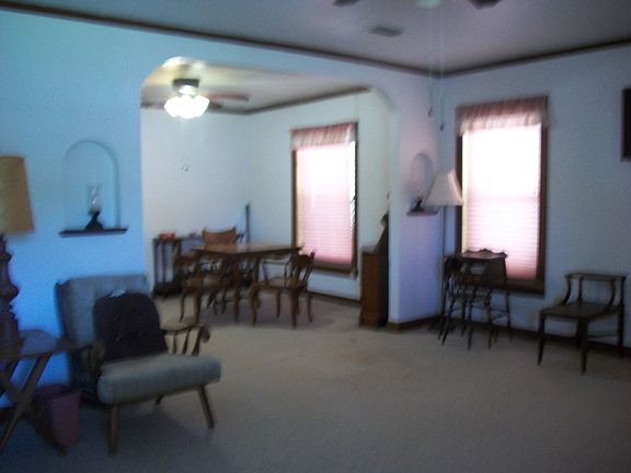 3rd image of 1118 E Van Buren Ave