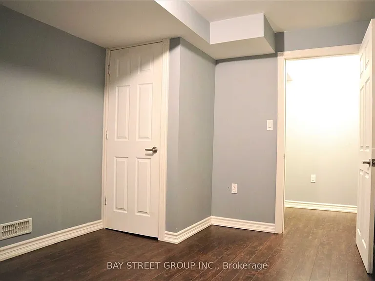 9 Eber St — Photo 24