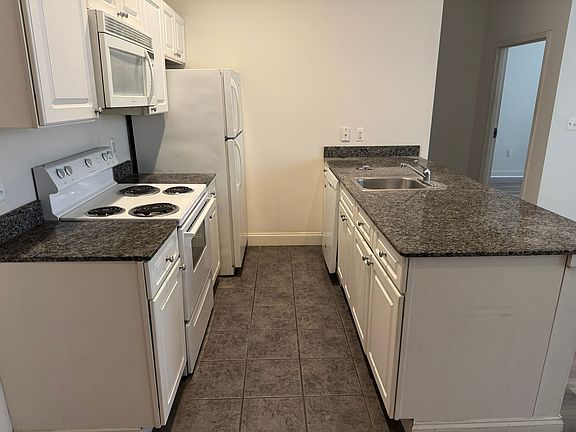 4th image of 1011 Chestnut St Unit 301W
