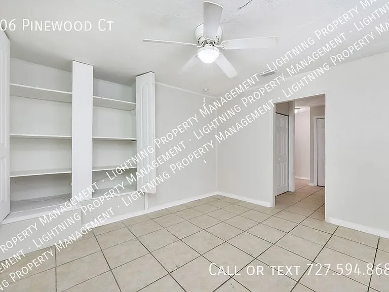 406 Pinewood Ct — Photo 10