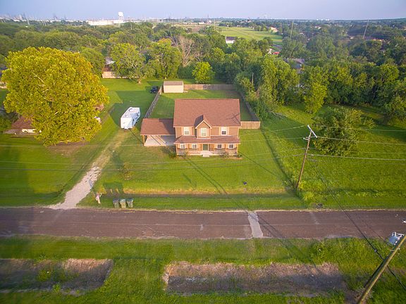 3rd image of 6006 Mauve Ave