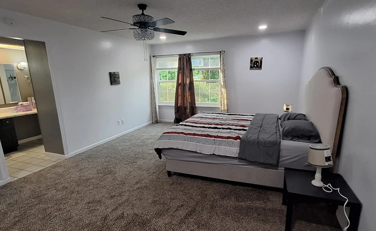 3 bed, 1828 sqft, $2,500 — Photo 1
