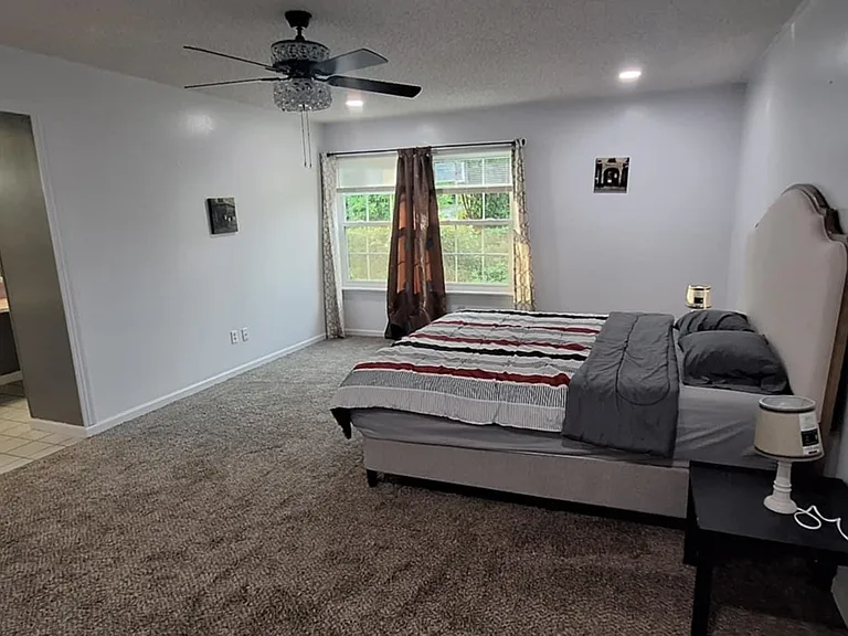 6567 NE Montrose Trl — Photo 1