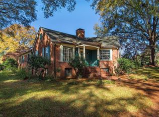 801 N Pine Valley Rd, Winston Salem, NC 27106