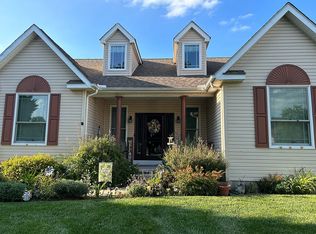 2 E Darby Cir, Dover, DE 19904