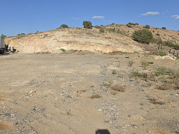 4th image of 558 Quartz Ln