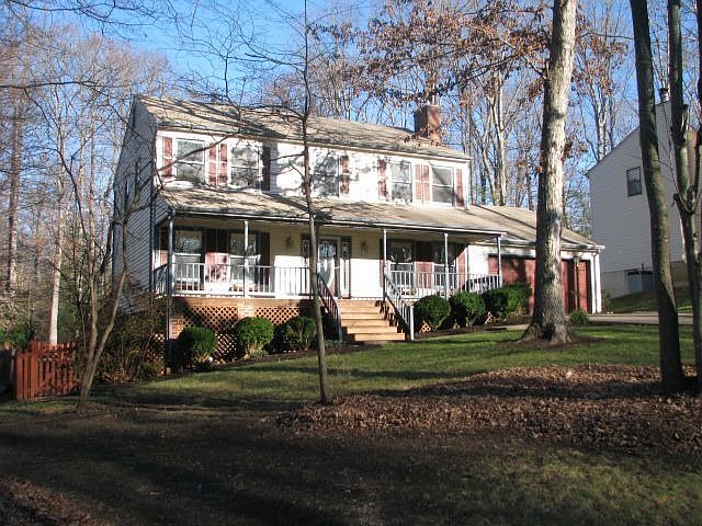 Aquia Harbour gated community