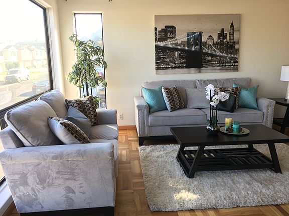 2nd image of 285 San Fernando Way