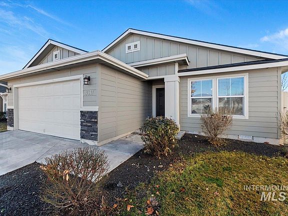 4th image of 3037 N Saratov Way
