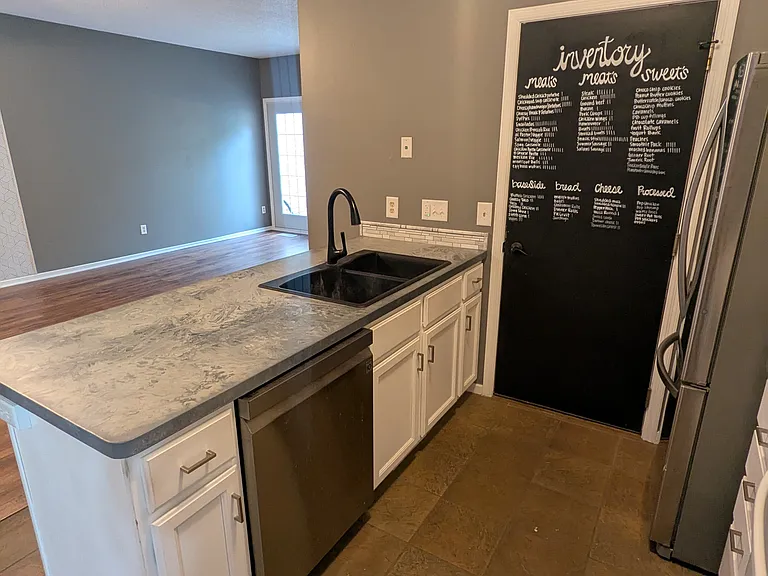 4041 Meadowlark Curv — Photo 2