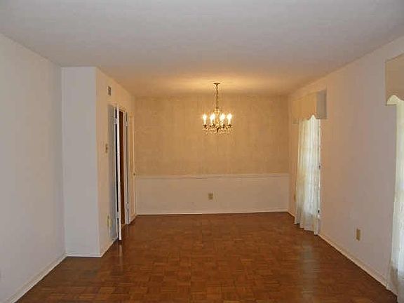 2nd image of 7832 La Manga Dr