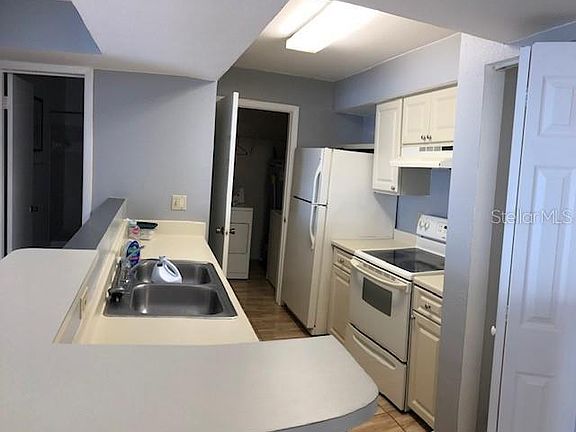 5th image of 3032 Parkway Blvd APT 306