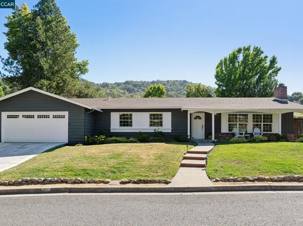 294 Deerfield Dr, Moraga, CA 94556