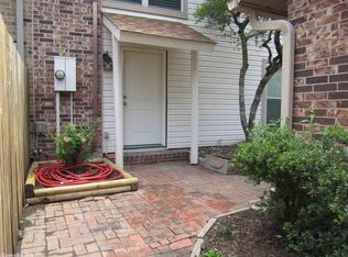 22 Wickford Ln, Little Rock, AR 72212