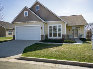 1785 Cottagewood Dr UNIT 3-17, Neenah, WI 54956