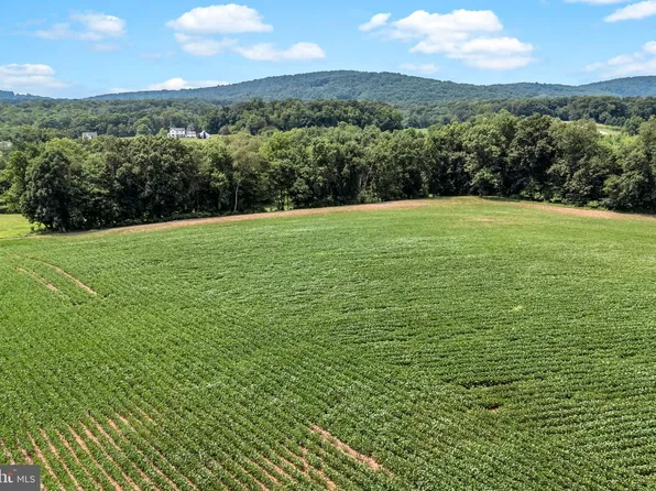 990 Butter Rd, Dover, PA 17315