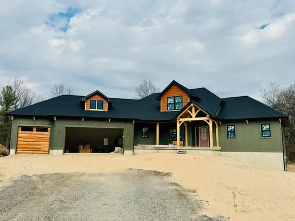 400 Sabine Dr #8, Muskegon, MI 49442