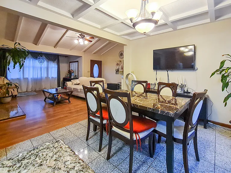 20236 Santa Maria Ave — Photo 8