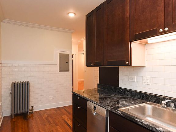 4th image of 849 W Agatite Ave Unit 3
