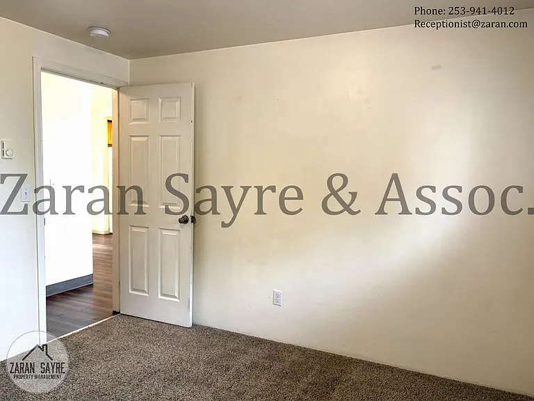1114 E 29th St #A — Photo 14