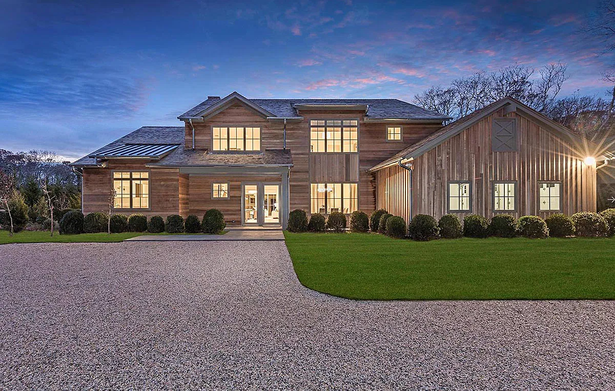 Recently Completed Sagaponack Estate — Photo 1