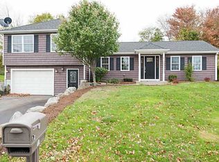 6 Charlotte Dr, Bristol, RI 02809