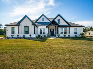 621 Ike Rd, Waxahachie, TX 75165